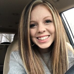 Meet your Posher, Amber